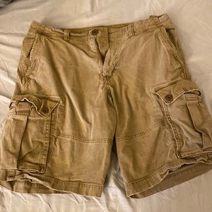 Mens classic American Eagle cargo shorts size 34